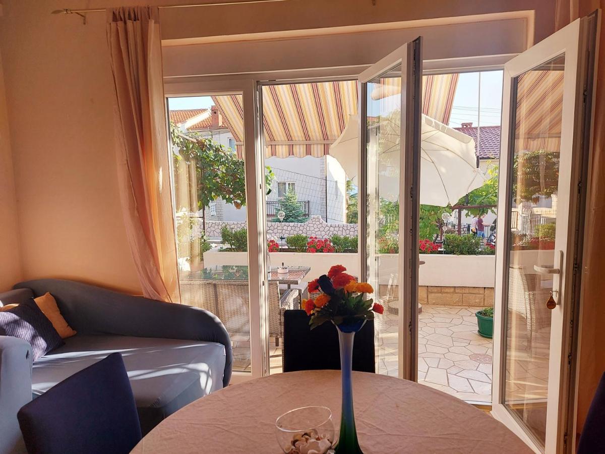 Apartments Adriatic Riviera 크리크베니카 외부 사진