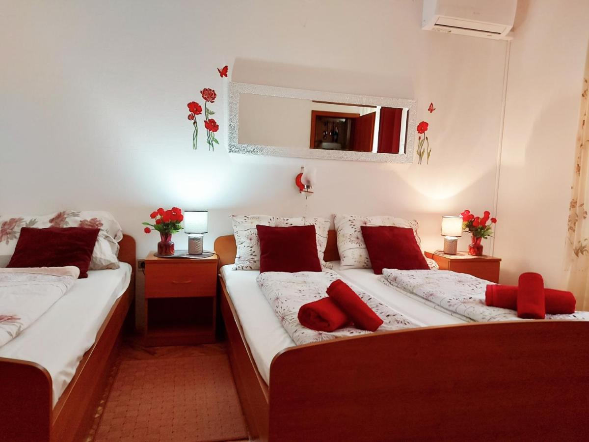 Apartments Adriatic Riviera 크리크베니카 외부 사진