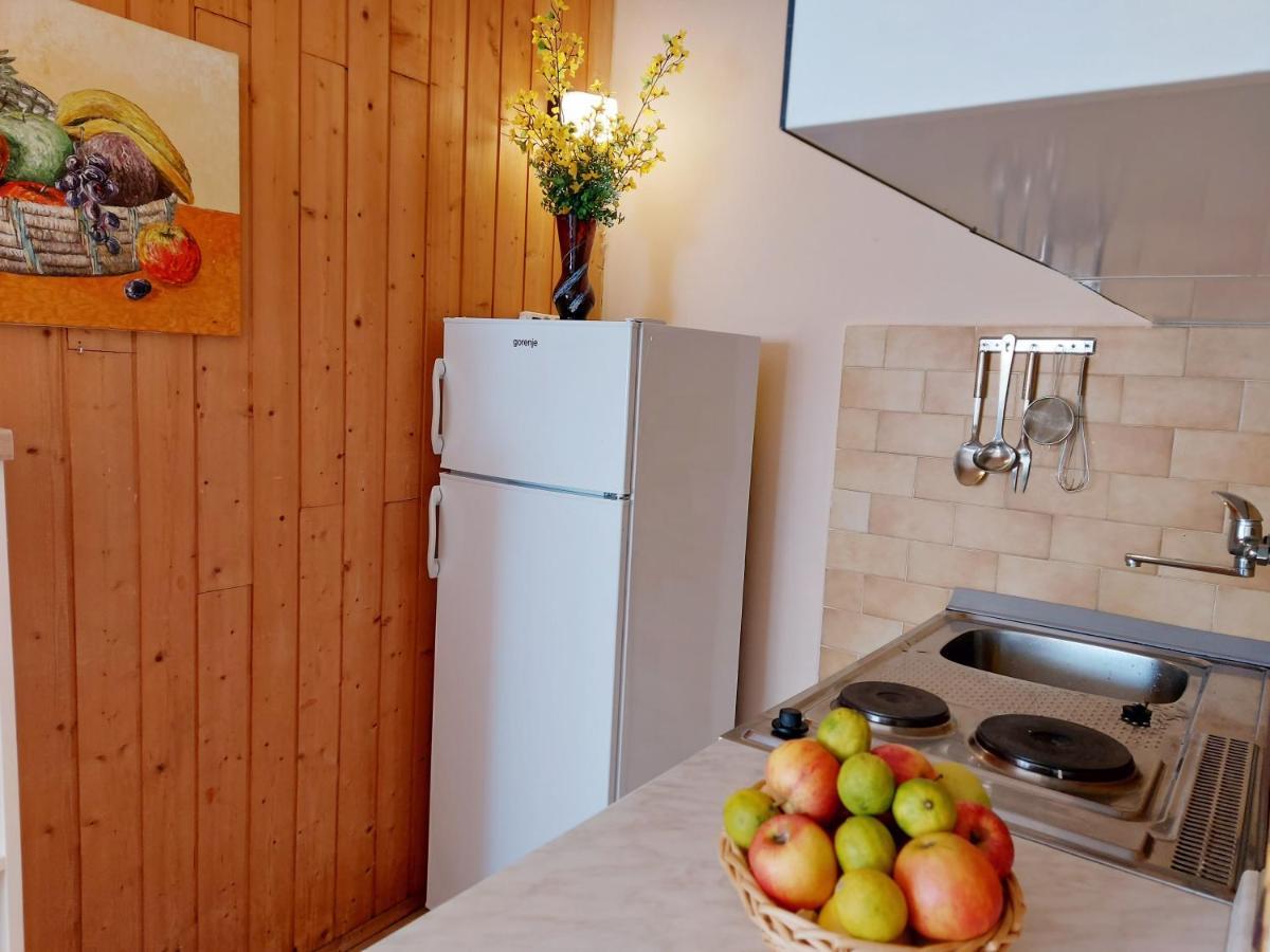 Apartments Adriatic Riviera 크리크베니카 외부 사진