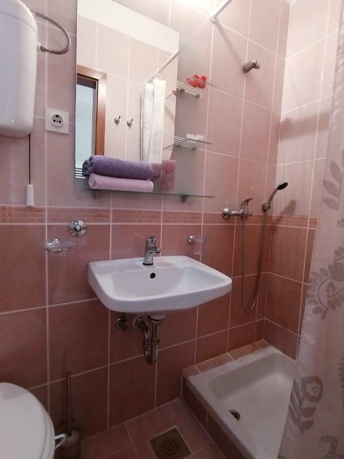 Apartments Adriatic Riviera 크리크베니카 외부 사진